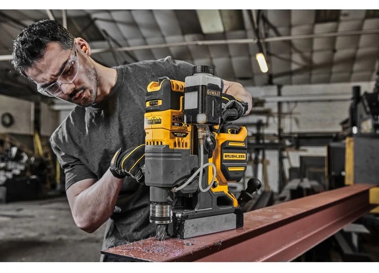 Máy khoan từ dùng pin Dewalt DCD1623N-B1