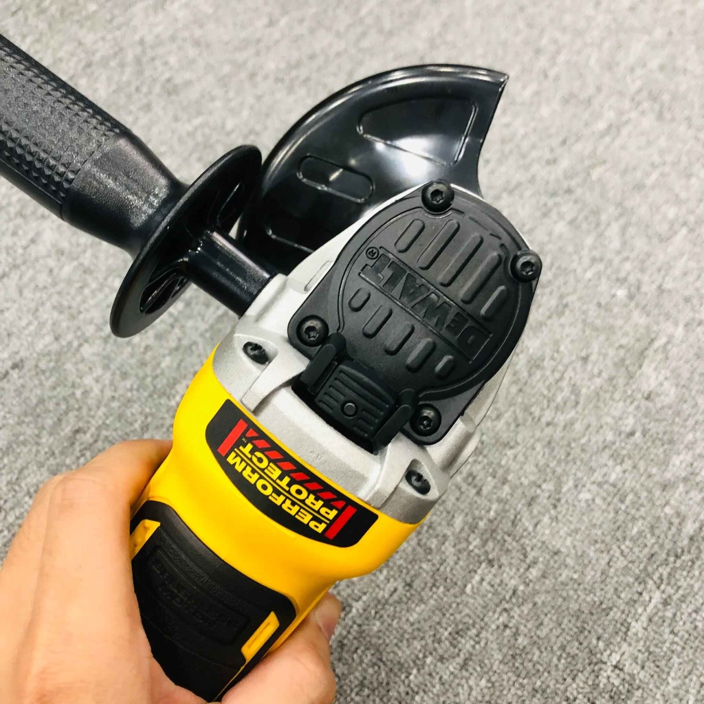 Dewalt DCG413BP2 Máy mài góc pin 20Vmax/BL (Thân máy + 2 Pin DCB184 5Ah + Sạc DCB1104 + Túi vải)