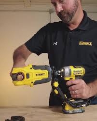 Phụ kiện máy cắt ống đồng dùng pin Dewalt DWACPRIR
