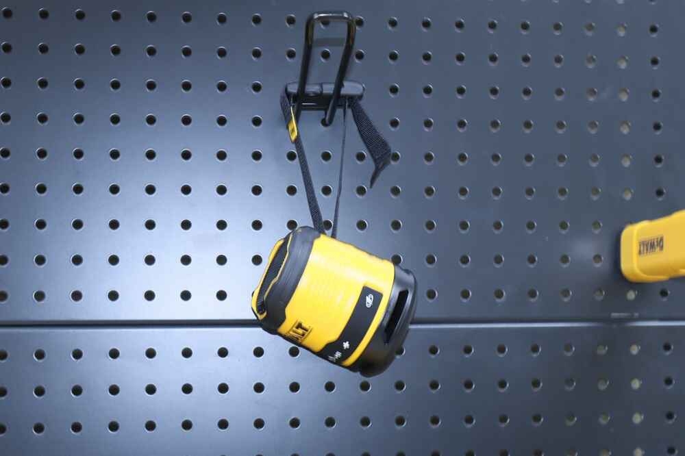 Loa mini Dewalt DCR009-XJ