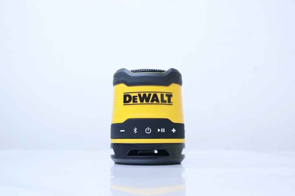 Loa mini Dewalt DCR009-XJ