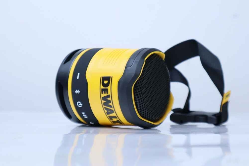 Loa mini Dewalt DCR009-XJ