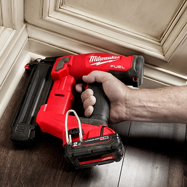 Máy bắn đinh dùng pin 18V Milwaukee M18 FN18GS-0X0 (Chưa Pin & Sạc)