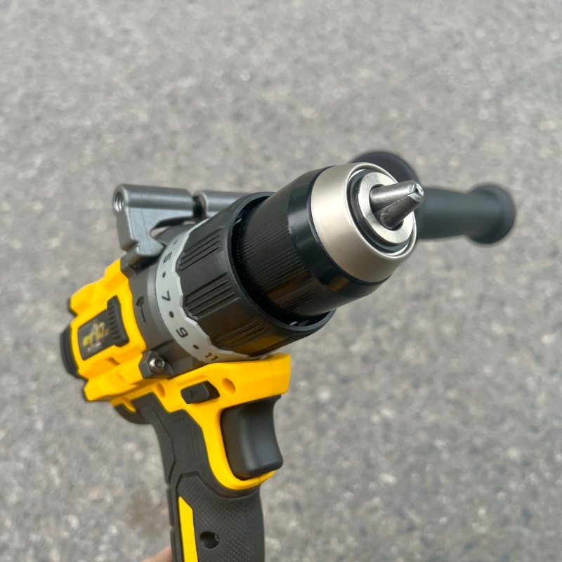 Máy khoan pin Dekton D20-ID13100PLUS (Chung chân pin Dewalt)