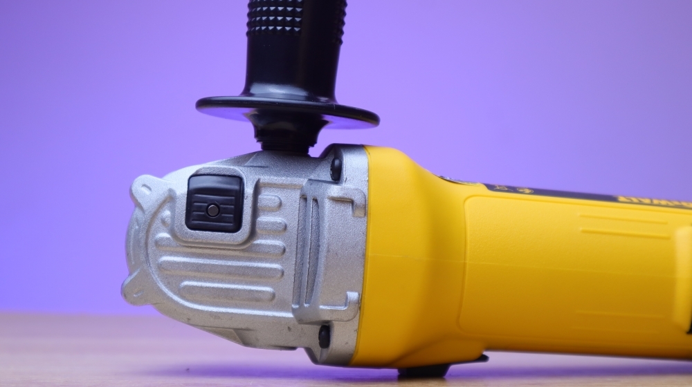 Máy mài góc điện 750W Dewalt DWE750S-B1