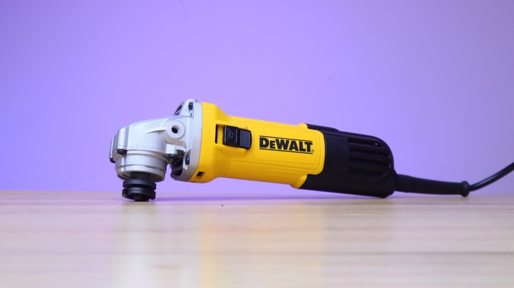 Máy mài góc điện 750W Dewalt DWE750S-B1