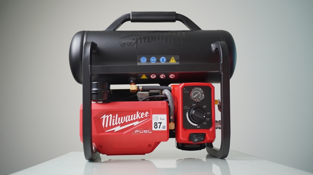 Máy nén khí dùng pin 18V Milwaukee M18 FAC-0