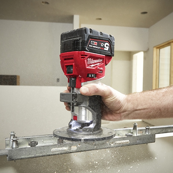Máy phay Milwaukee M18 FTR