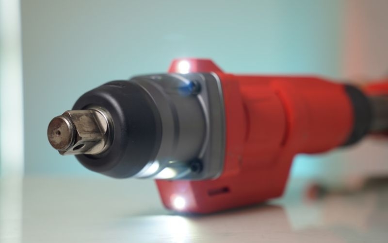 Máy siết bu lông đứng 1 inch M18 FUEL™ Milwaukee M18 FHIWF1R