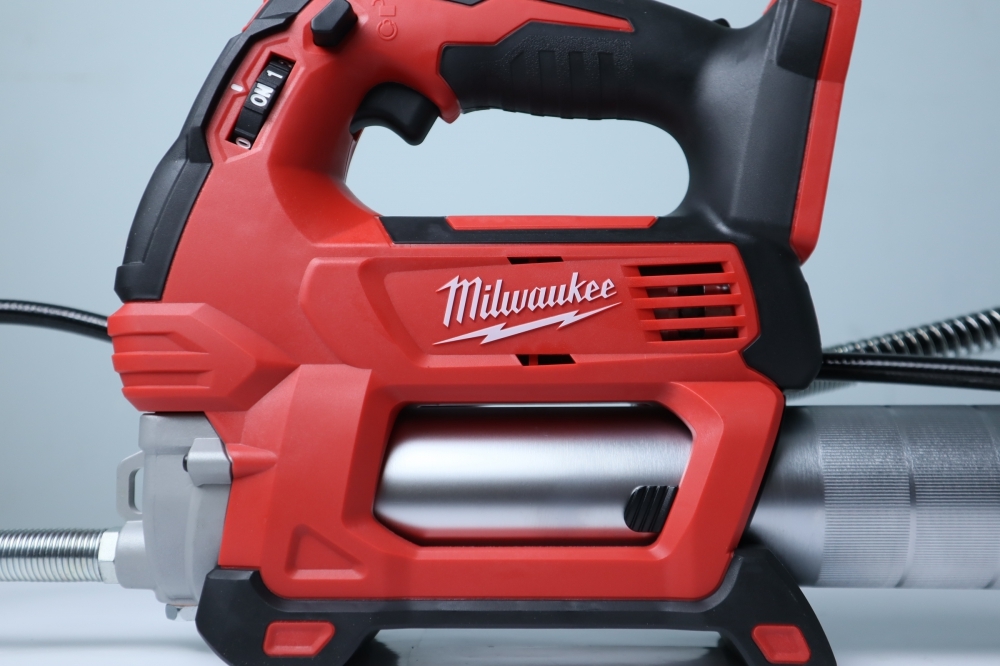 Máy tra mỡ dùng pin 18V Milwaukee M18 GG-0