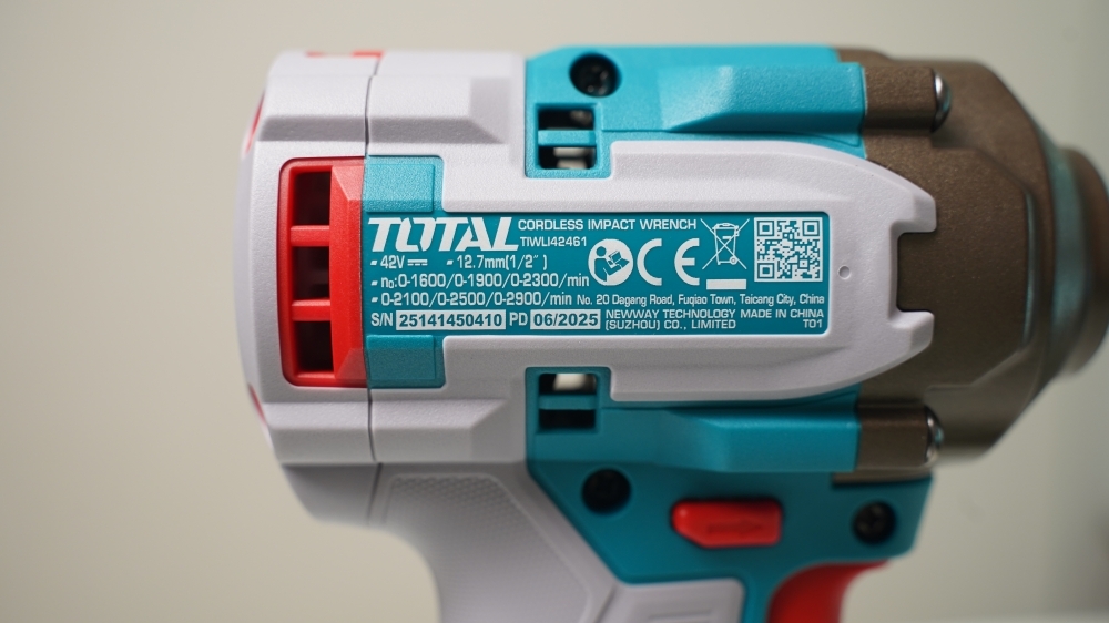 Máy vặn bu lông dùng pin 42V Total TIWLI42461 (1 Pin 2.0Ah, 1 Sạc)