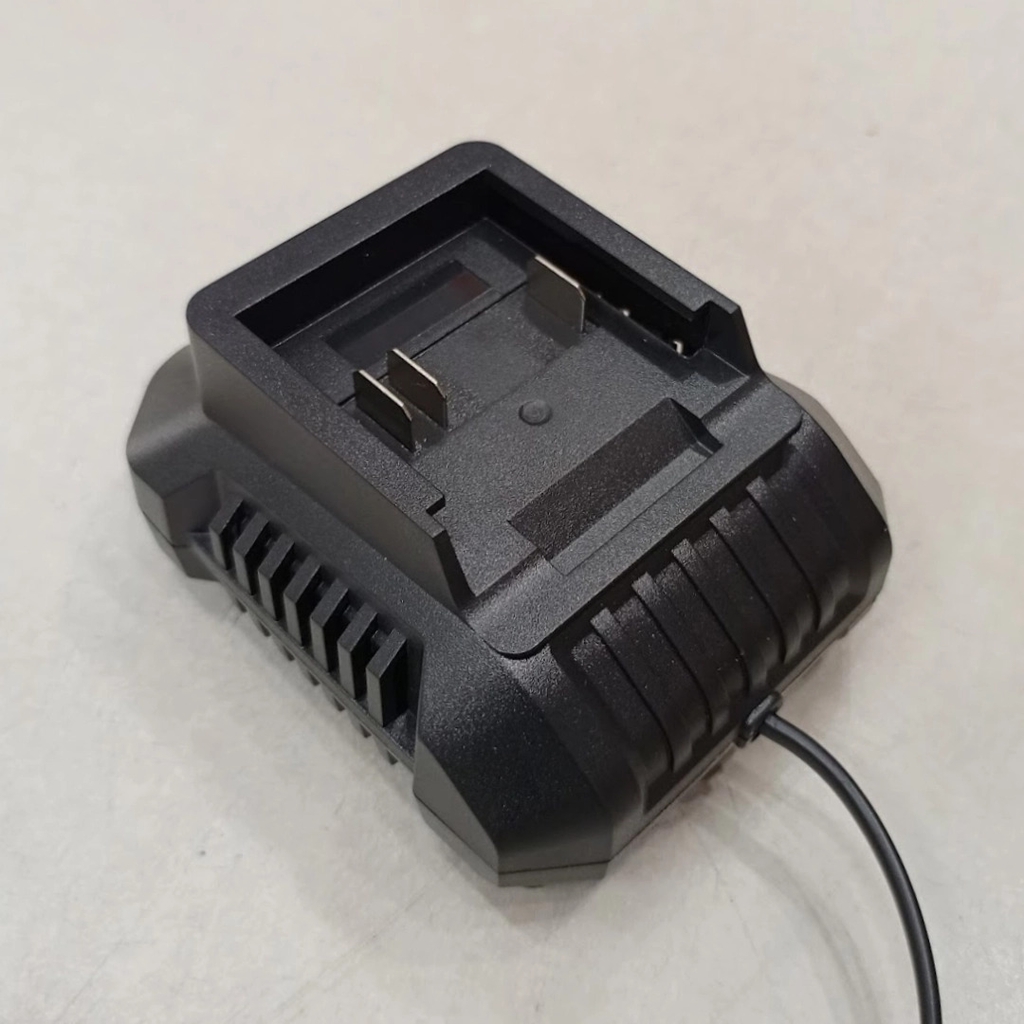 Sạc pin SFUNPRO DC20W-D20A