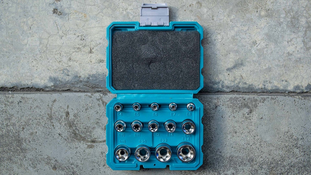 Bộ 14 đầu tuýp loại E THKTETS0114 TOTAL