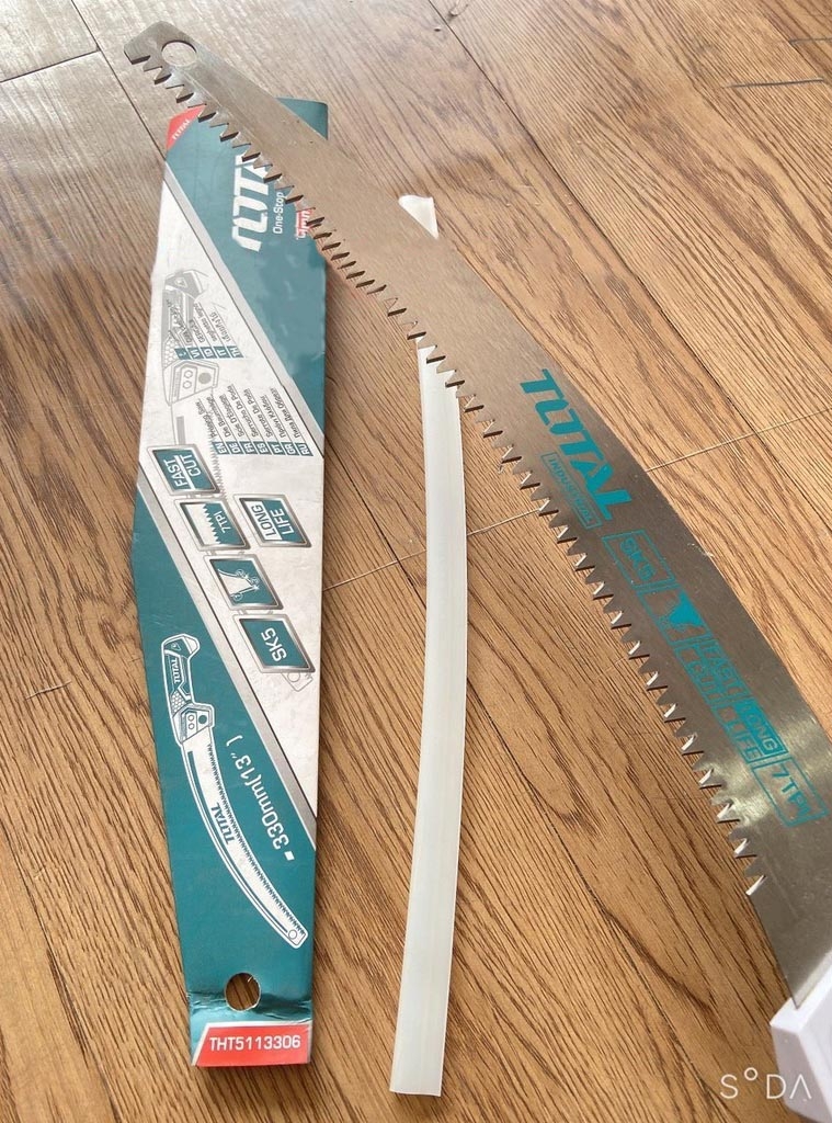 Cưa cành cầm tay lưỡi cong THT5113306 TOTAL