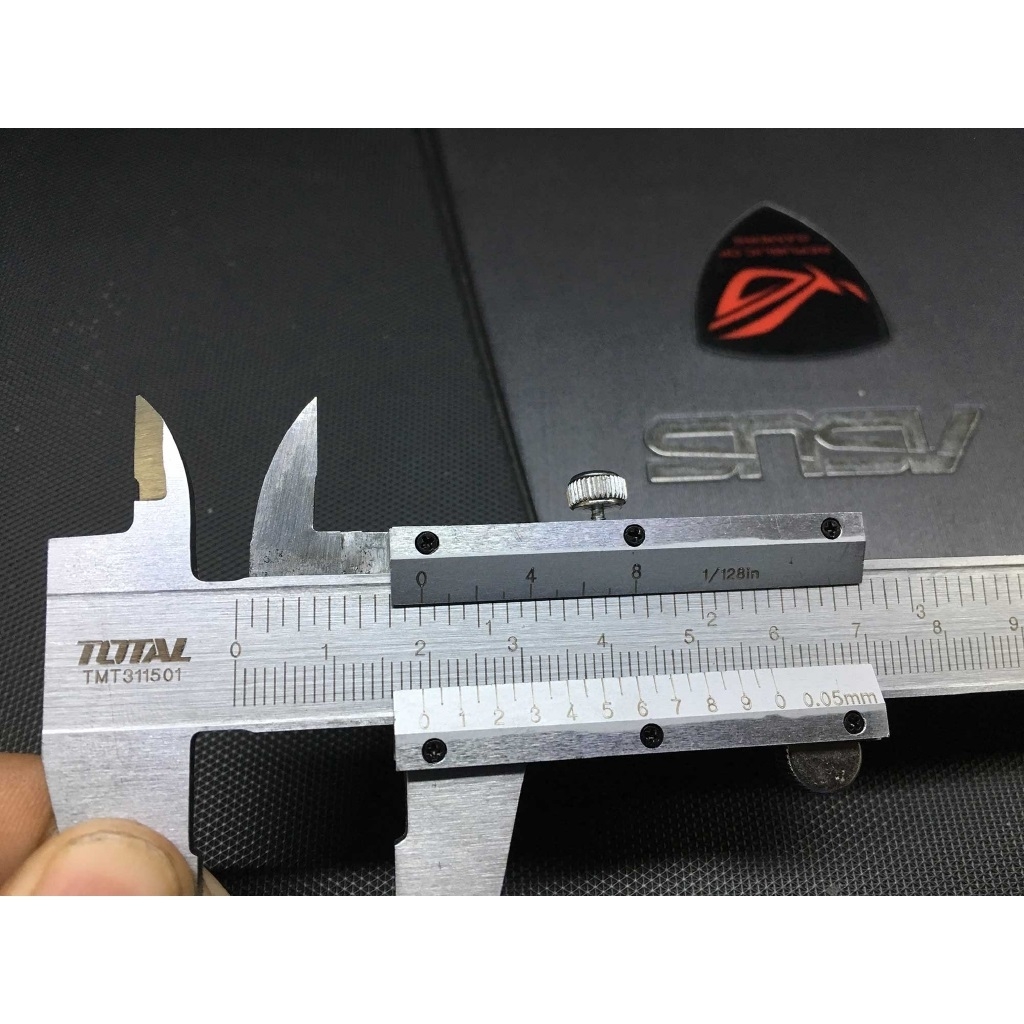 Thước kẹp TMT311501 TOTAL
