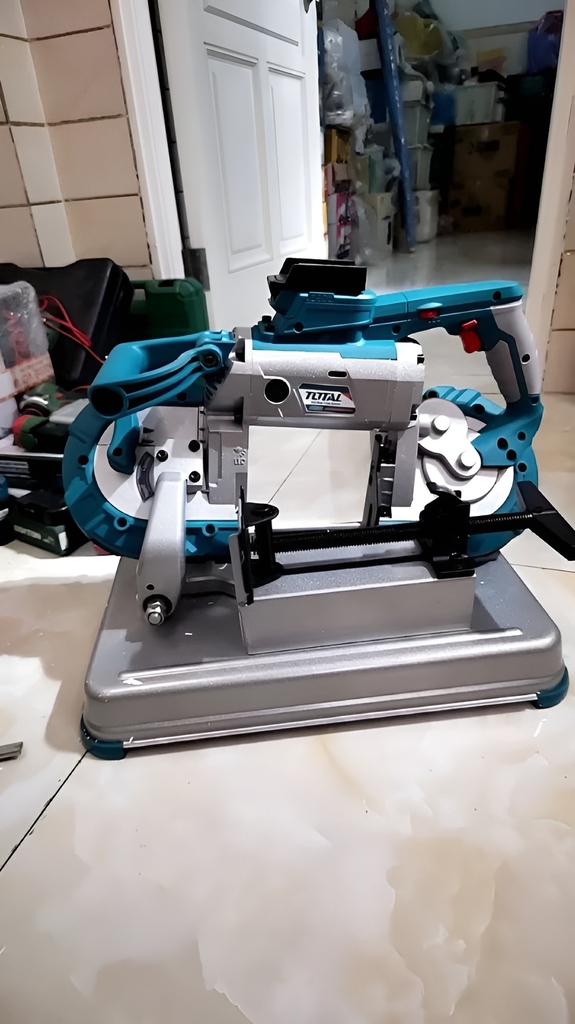 Máy cưa dùng pin 20V (không kèm pin & sạc) TBSLI20127 TOTAL