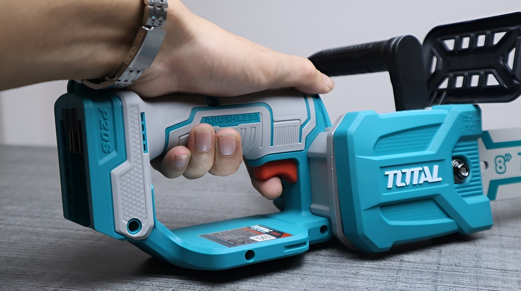 Máy cưa xích dùng pin 20V TGSLI20851 TOTAL