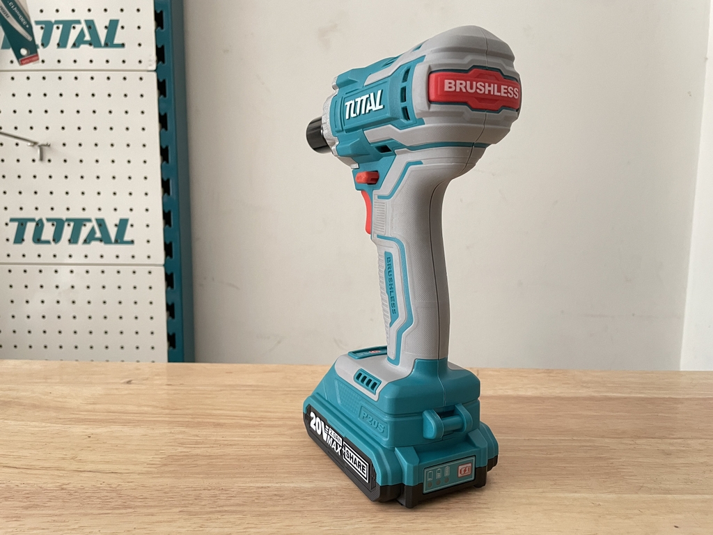 Máy siết buloong dùng pin 20V TIWLI2038 TOTAL