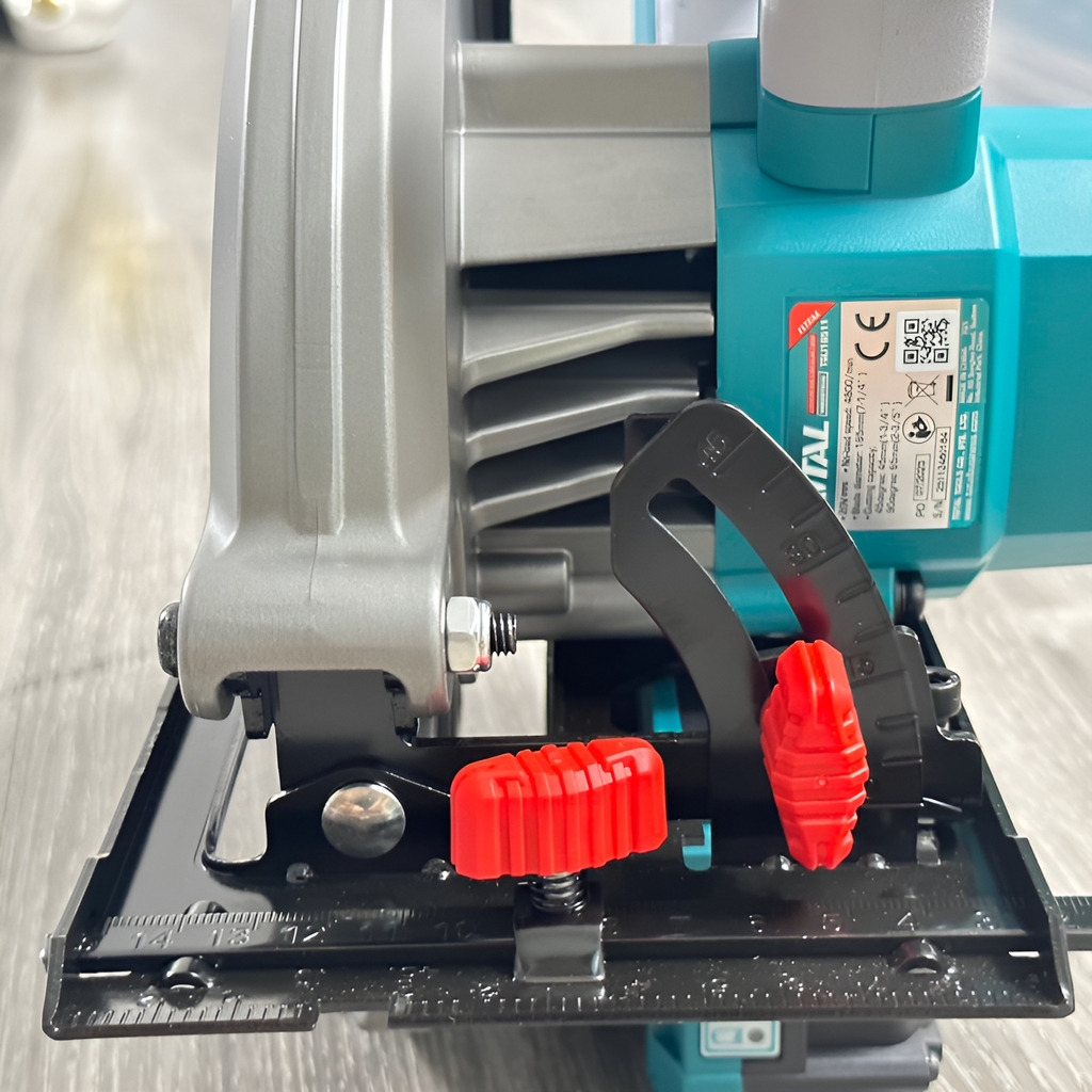 Máy cưa đĩa tròn dùng pin 20V (không kèm pin & sạc) TSLI1851 TOTAL