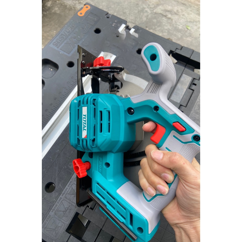 Máy cưa đĩa tròn dùng pin 20V TSLI18511 TOTAL