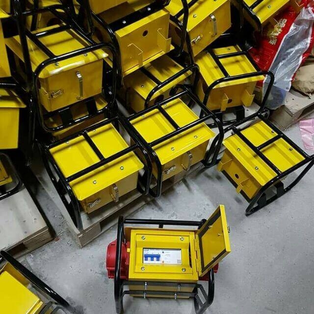 Hộp nguồn ổ cắm công nghiệp thi công 1 pha -Tủ điện thi công xách tay