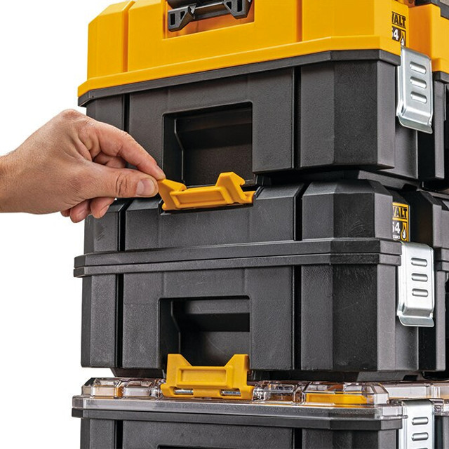 Thùng đựng dụng cụ DeWalt  DWST83411-1