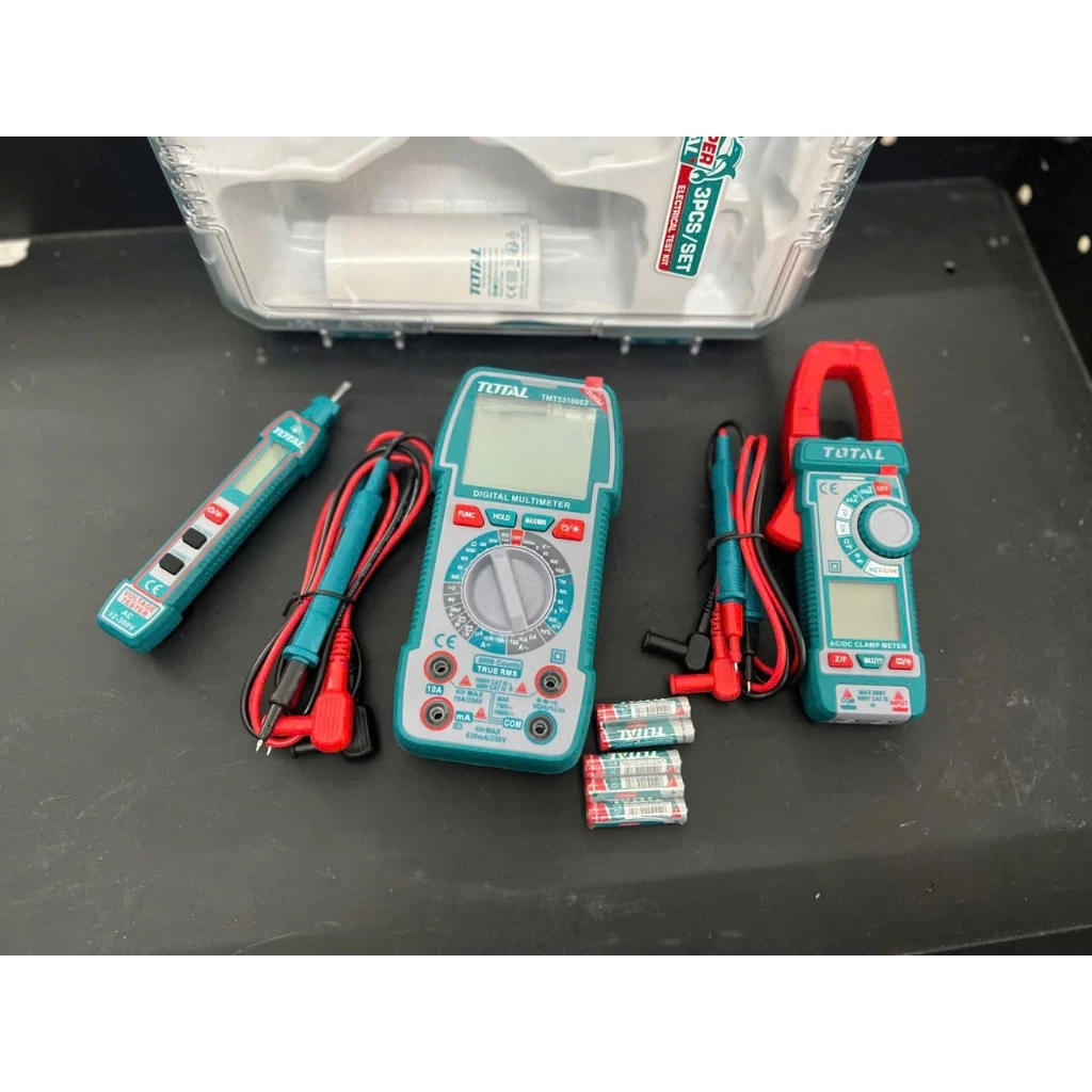 Combo cho thợ điện gồm - Bút thử điện THTS33001 & Đồng hồ vạn năng TMT5310002 & Ampe kìm TMT762002 Total TOS24067