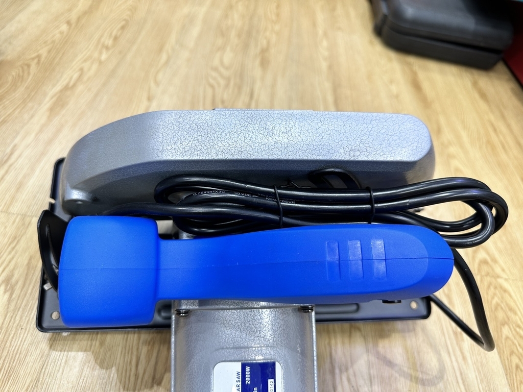 Máy cưa đĩa cầm tay 1800w 235mm TPC 5246