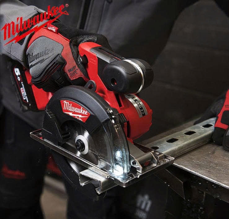 Máy cắt kim loại Milwaukee M18 FMCS-0X ( Chưa Pin & Sạc )