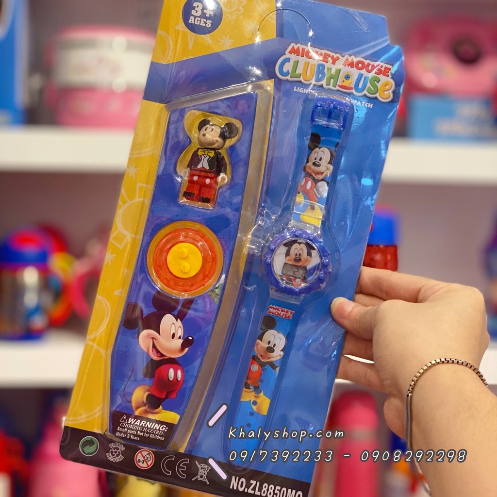 Mô hình chuột Mickey trang trí sảnh sang trọng Shop đồng hồ cát Hà Nội