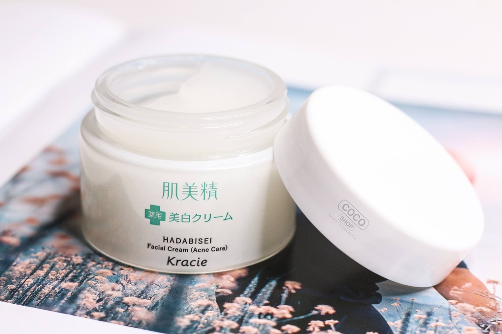 Kem Dưỡng Da Trị Mụn Kracie Hadabisei Facial Cream 50g