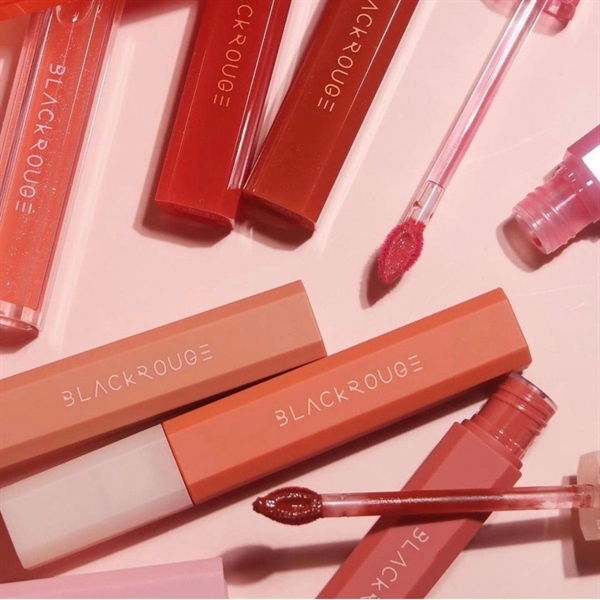 Son Tint Bóng Siêu Lì Có Màu Son Black Rouge Half N Half Water Glow 3.5g