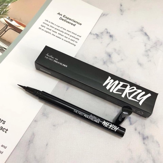 Bút Kẻ Mắt Nước Chống Trôi Merzy Another Me The First Pen Eyeliner 0.5g