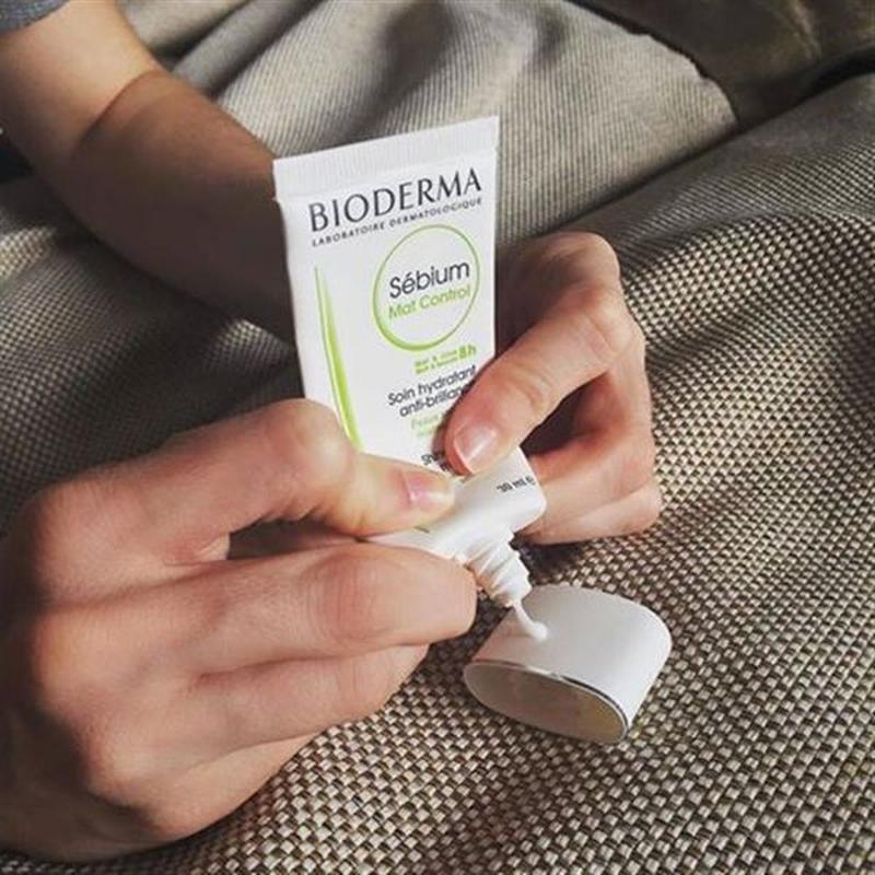 Kem Dưỡng Kiểm Soát Bã Nhờn Bioderma Sebium Mat Control 30ml