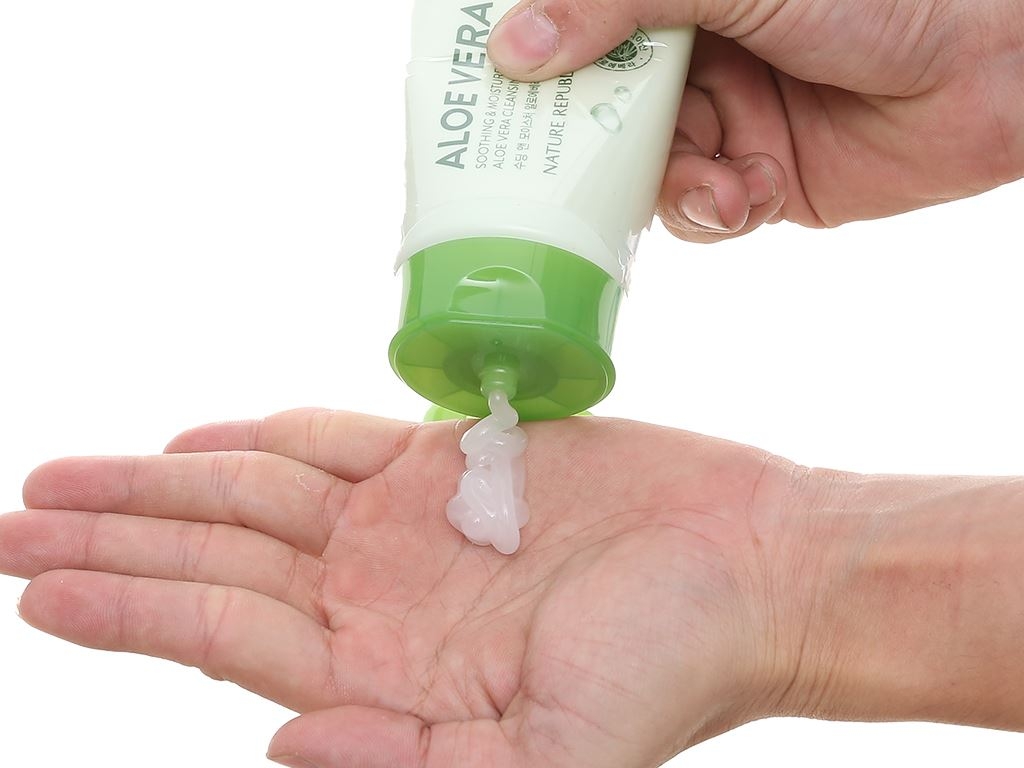 Kem Tẩy Trang Soothing & Moisture Aloe Vera Cleansing Gel Cream Nature Republic 150ml