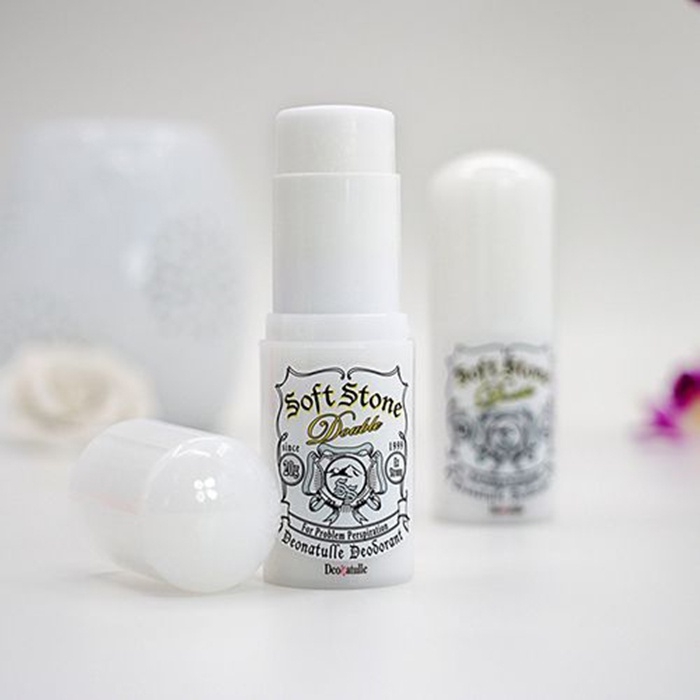 Lăn Khử Mùi Đá Khoáng Dạng Sáp Soft Stone Nhật Bản 20g