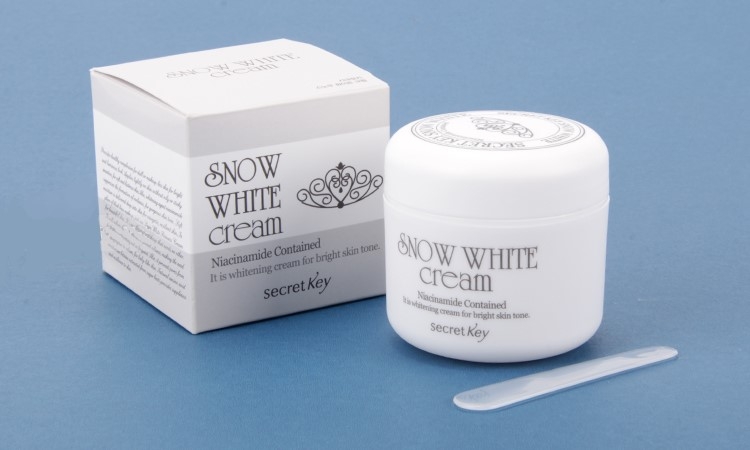Kem Nâng Tông Dưỡng Trắng Da Secret Key Snow White Cream 50g