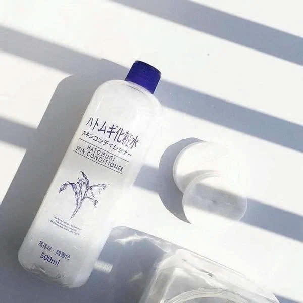 Nước Hoa Hồng Cấp Ẩm Dưỡng Trắng Chiết Xuất Ý Dĩ Naturie Hatomugi Skin Conditioner 500ml