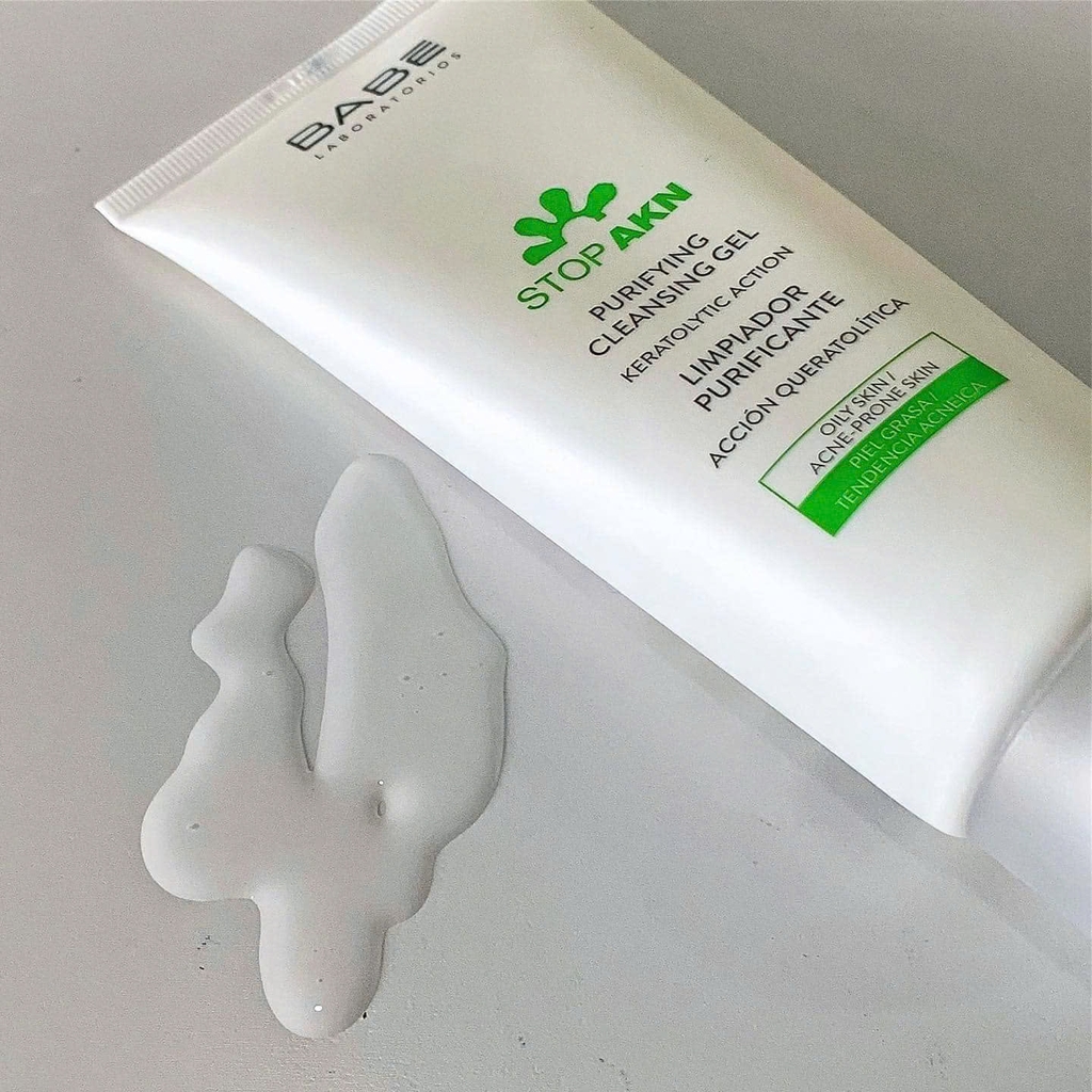 Sữa Rửa Mặt Ngăn Ngừa Mụn Babe Stop AKN Purifying Cleansing Gel 200ml