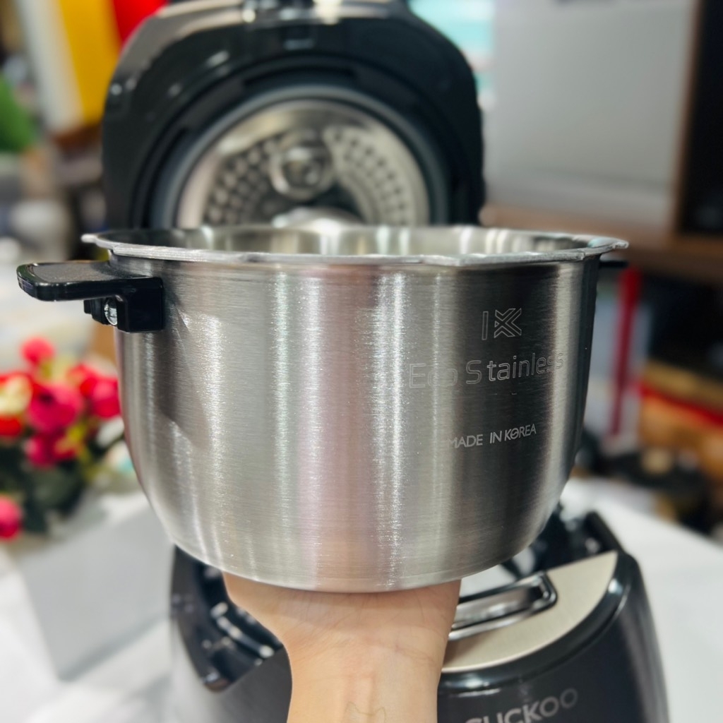 Nồi cơm điện cao tần áp suất Cuckoo CRP -CHAS109FB 1.8L (lòng inox)