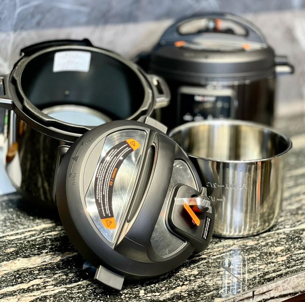 Nồi áp suất điện đa năng Instant Pot Essentials 9-in-1 5.7L (lòng inox)