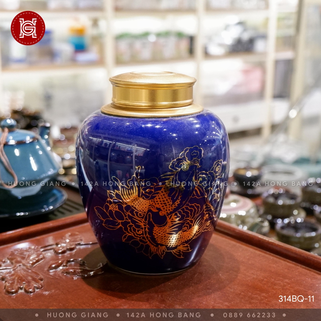 Hộp chè màu coban họa tiết vàng kim