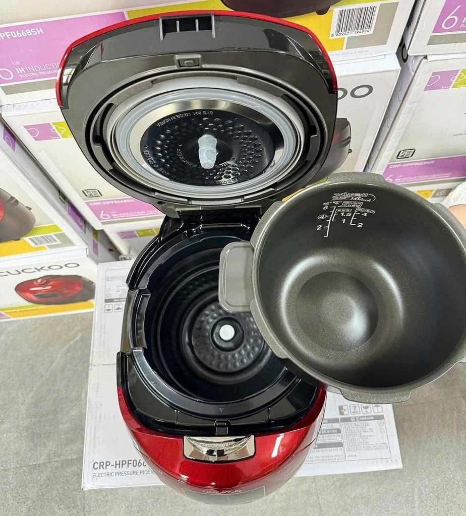 Nồi cơm điện cao tần áp suất Cuckoo 1.08L HPF0668SH