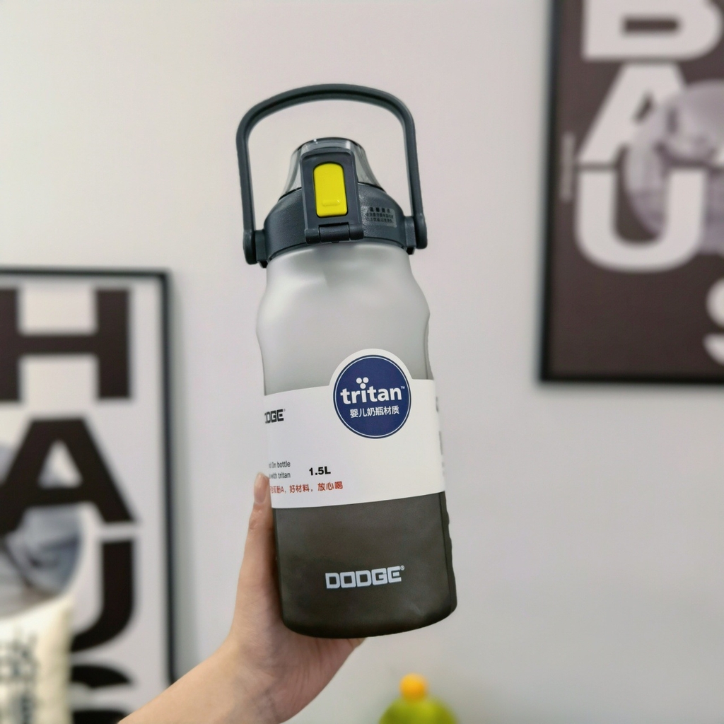 Bình nước cầm tay Dodge 1500ml DL22622
