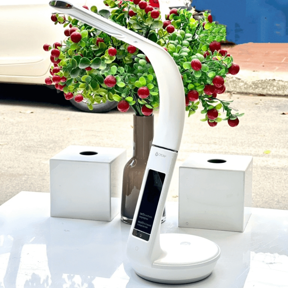 Đèn học chống cận  OTTLITE U8Q