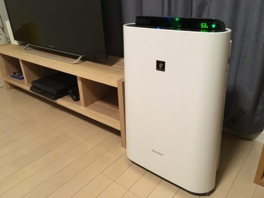 (30-35m2) Máy lọc không khí Sharp kc-D50-w Vip có bù ẩm và hiển thị siêu sang (white)