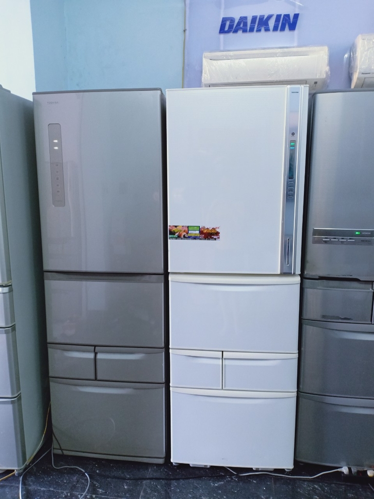 Tủ lạnh Toshiba 5 cánh cửa điện