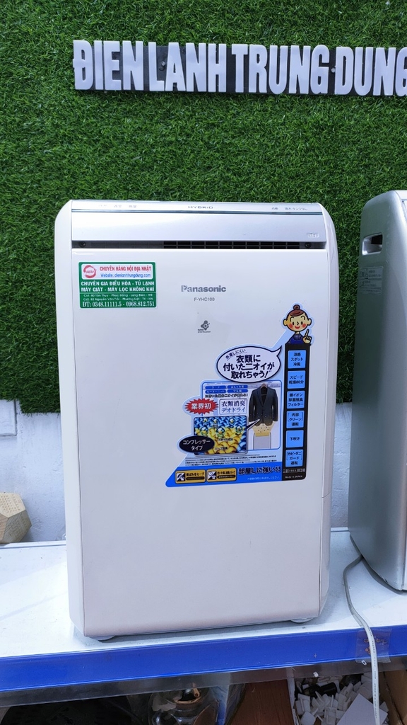 máy hút ẩm Panasonic YHC100 cho diện tích 40-50m2