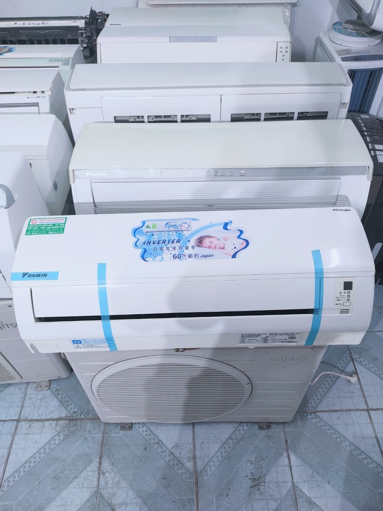 ĐIỀU HOÀ DAIKIN 9.000BTU 2 CHIỀU INVERTER NHẬT NỘI ĐỊA