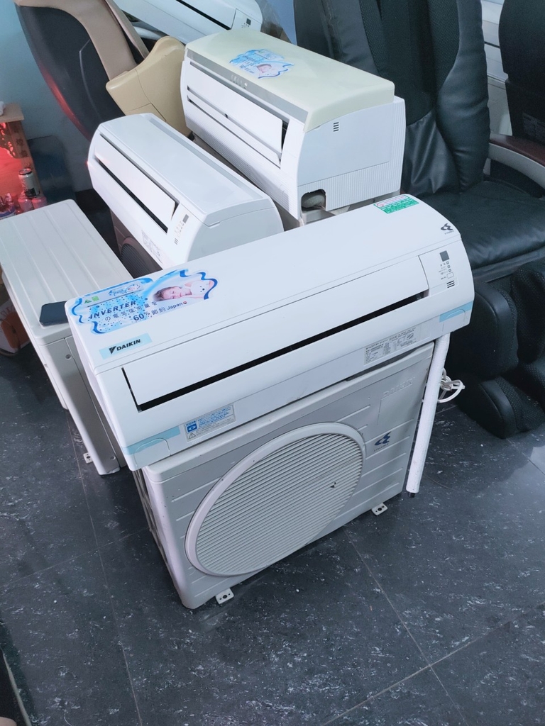Điều hòa Daikin nhật bãi 10.000btu 2 chiều - inveter sử dụng gas R410 làm lạnh dịu êm ( có công nghệ steamer )